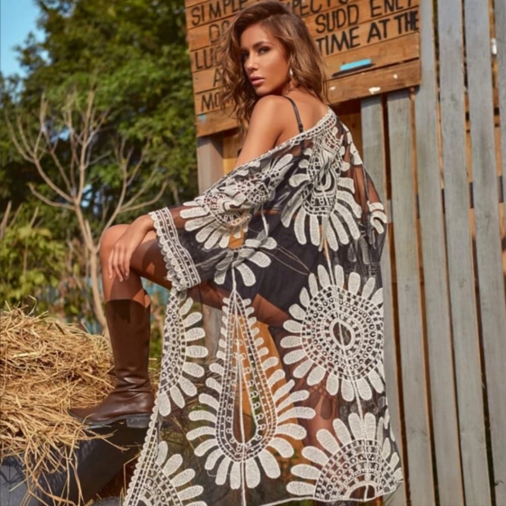Beautiful Sheer Embroidered Kimono - Thumbnail 7