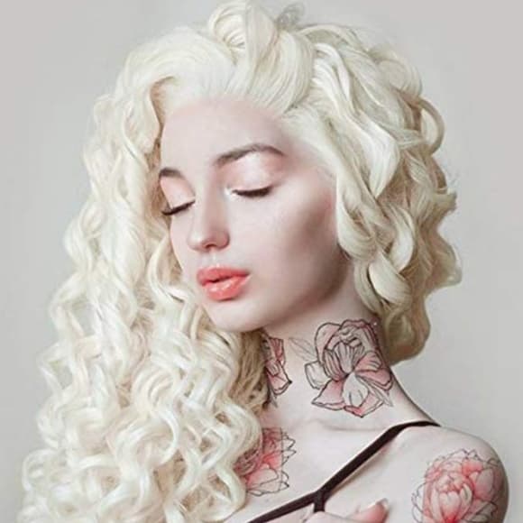 Blonde Beauty Lace Front Wig 22-26 inches!! - Thumbnail 5