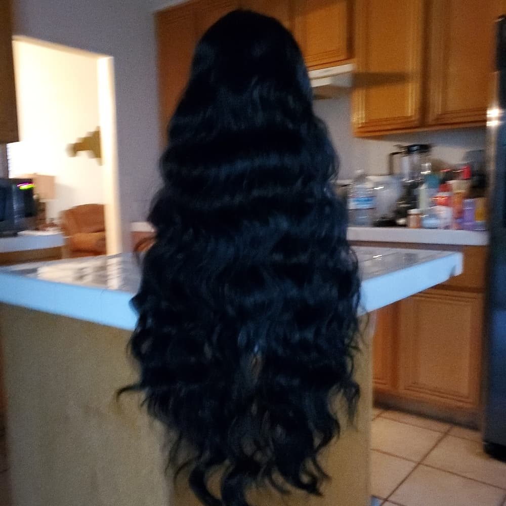 Black LaceFront Wig 32-34 inches!! - Thumbnail 4