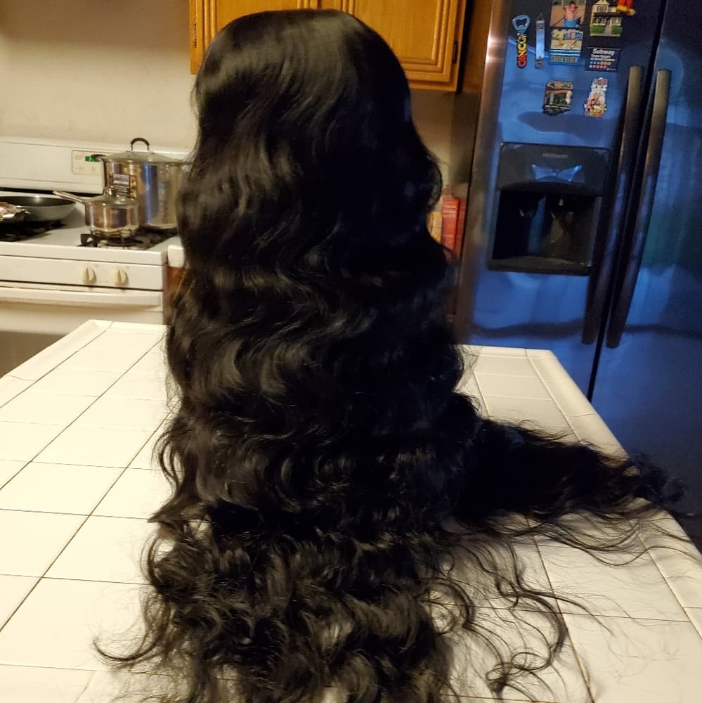 Black LaceFront Wig 32-34 inches!! - Thumbnail 9