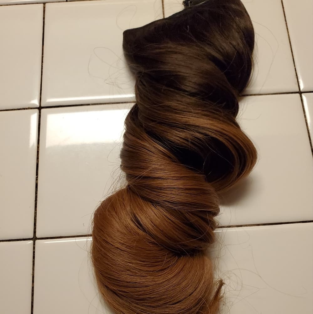 Ombre Full Head Clip in Extension - Thumbnail 2