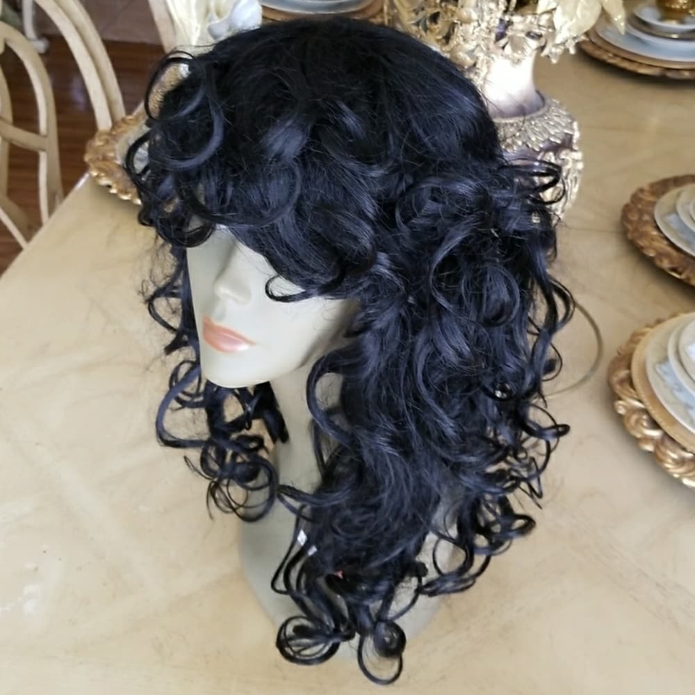 Caressa jet black forever young wig - Thumbnail 6