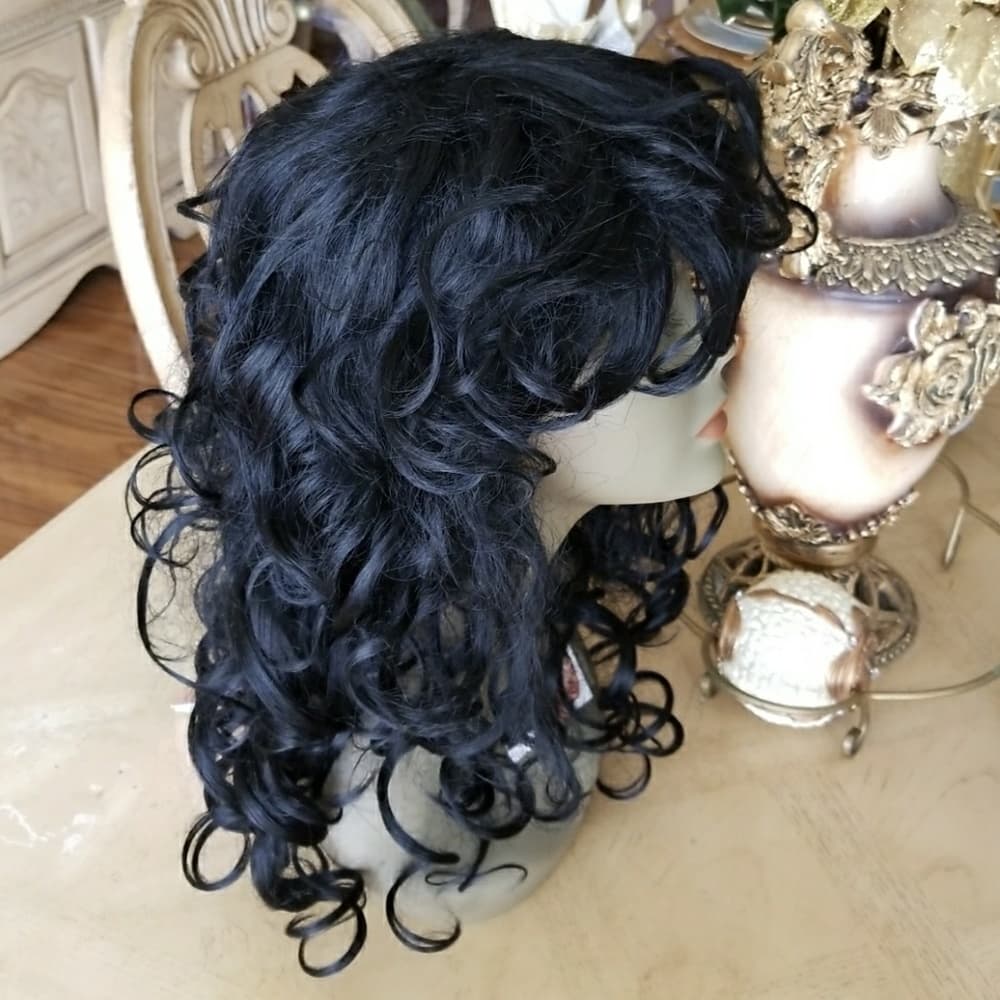 Caressa jet black forever young wig - Thumbnail 4