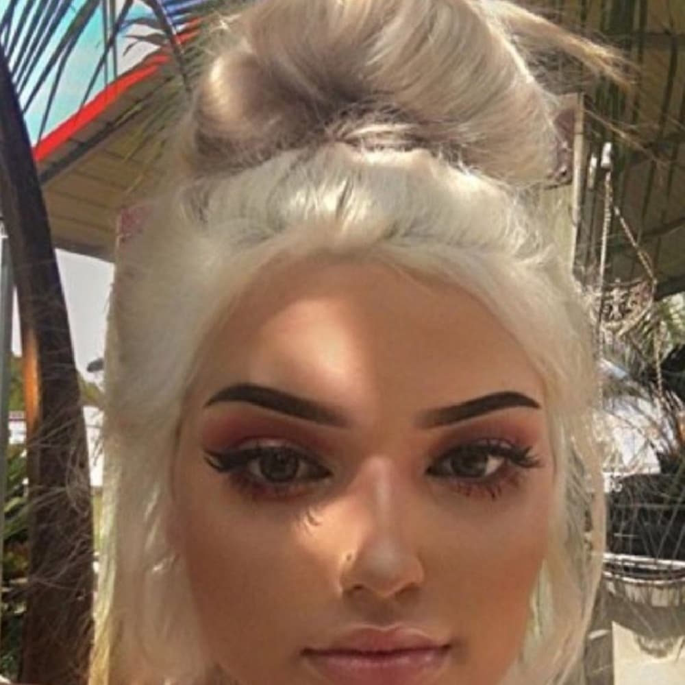 White Beauty Lace Front Wig 22-26 inches!! - Thumbnail 2