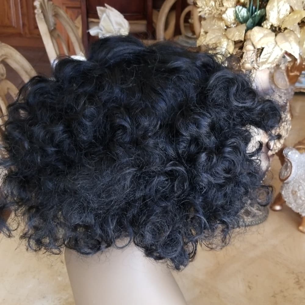 Used Wavy Curly Wig - Thumbnail 3