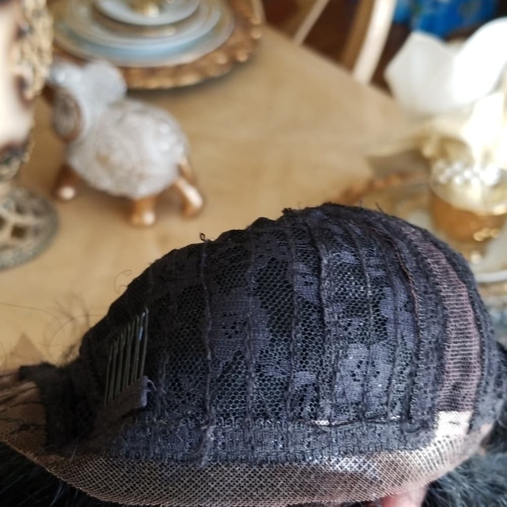 Used Wavy Curly Wig - Thumbnail 7
