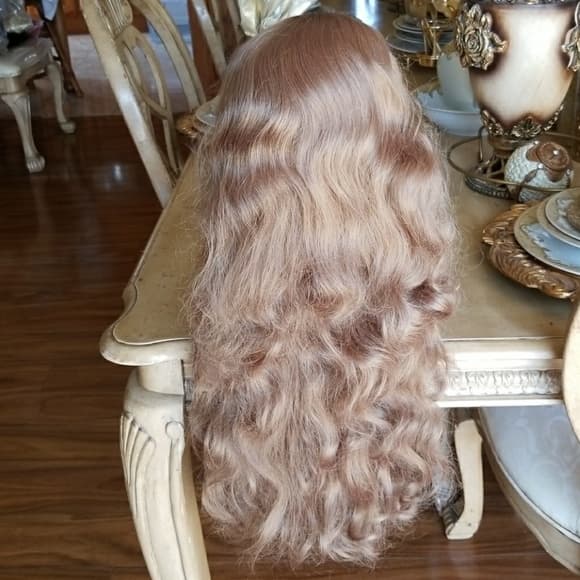 Blondish Golden Brown Showgirl Wig 20-24 inches - Thumbnail 9