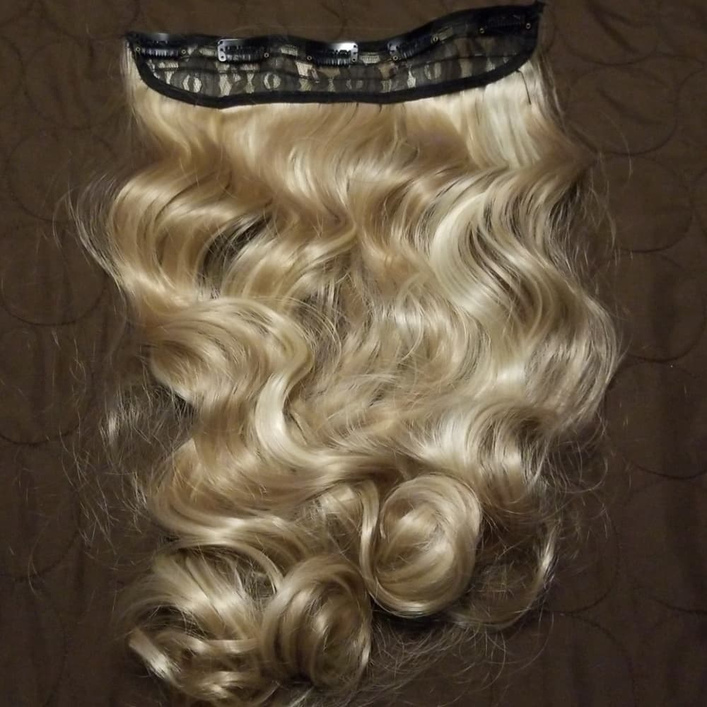 Blonde One Piece Clip in Extension #27/613 - Thumbnail 5