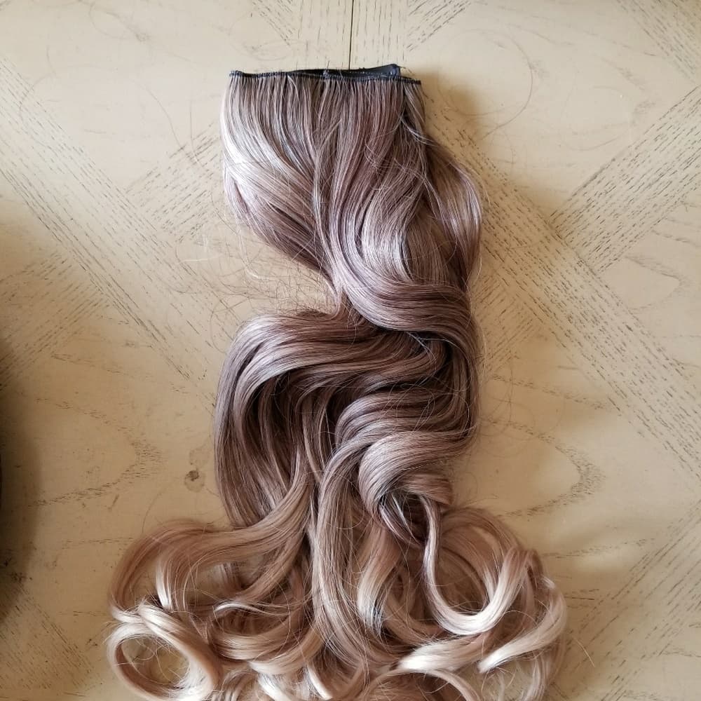 Ombre light Brown to Blonde Clip in Extension - Thumbnail 7