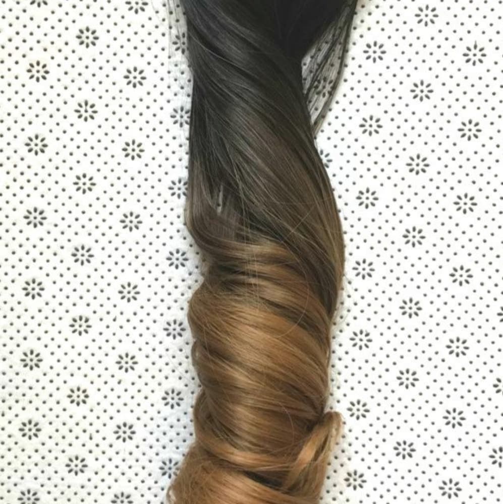 Black to Honey Blonde Full Head Clip in Extension - Thumbnail 3