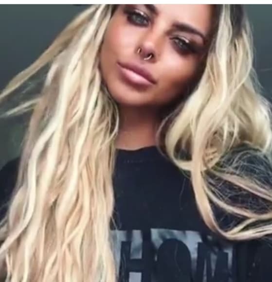 Ombre Blonde Beauty Lace Front Wig 24-26 inch - Thumbnail 9