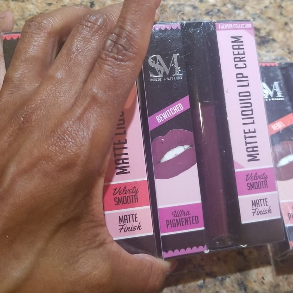 Matte Lipstick Beauty Bundle - Thumbnail 5