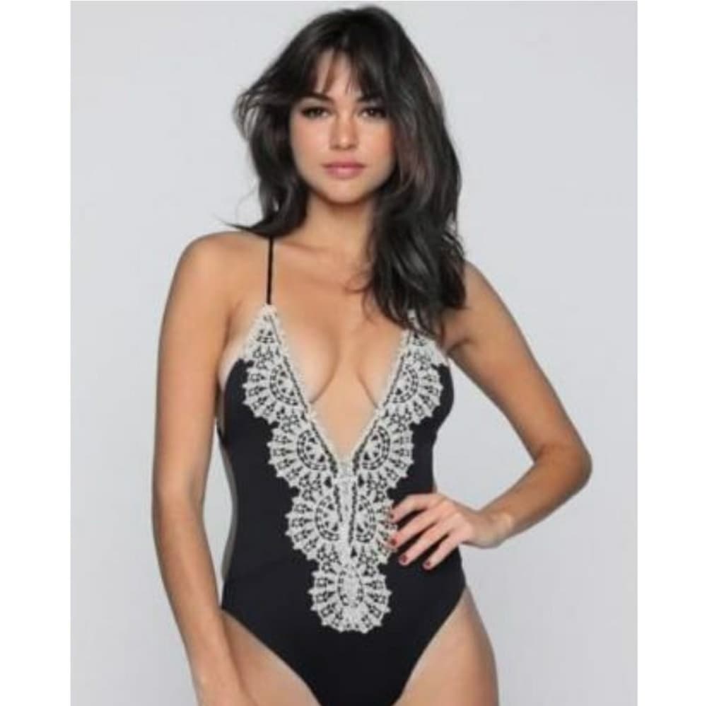 Beautiful Black & White One Piece Bikini - Thumbnail 4