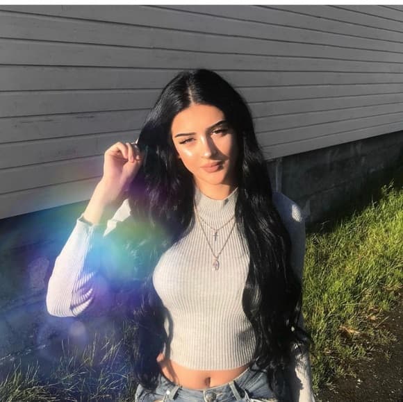 Black Wavy Full Head Clip in Extension - Thumbnail 4