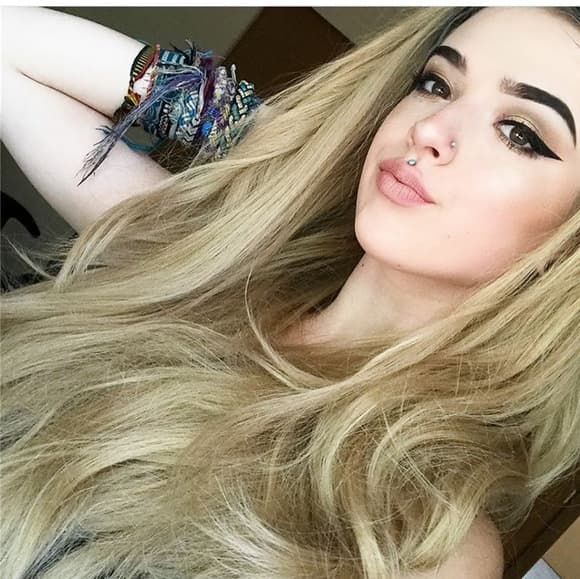 Blonde Beauty Lace Front Wig - Thumbnail 2