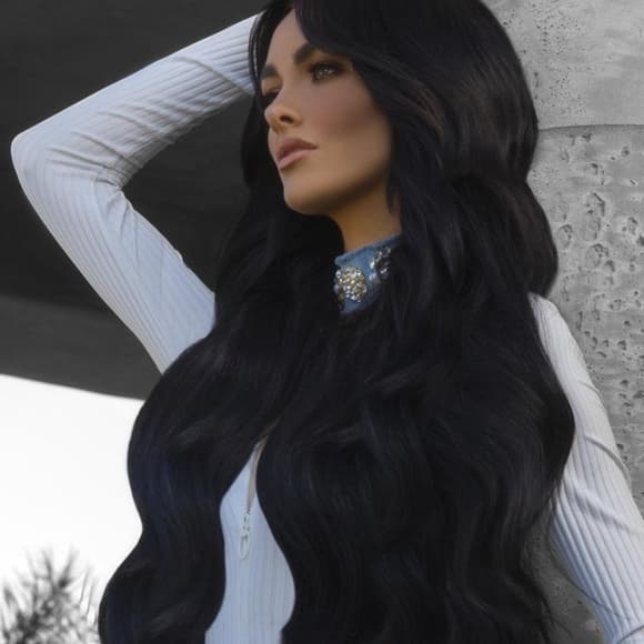 Black Bodywave Lace FrontWig 24-26 inches!! - Thumbnail 4