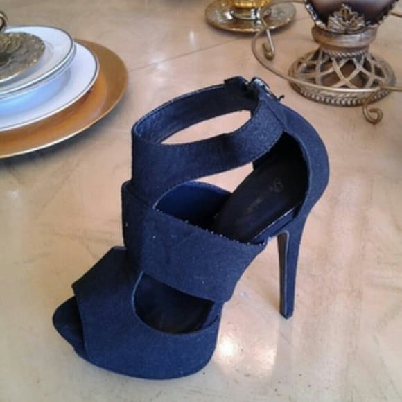 Sexy Black Heels size 6 - Thumbnail 2