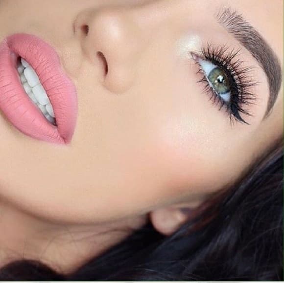 Beautiful eyelashes - Thumbnail 3