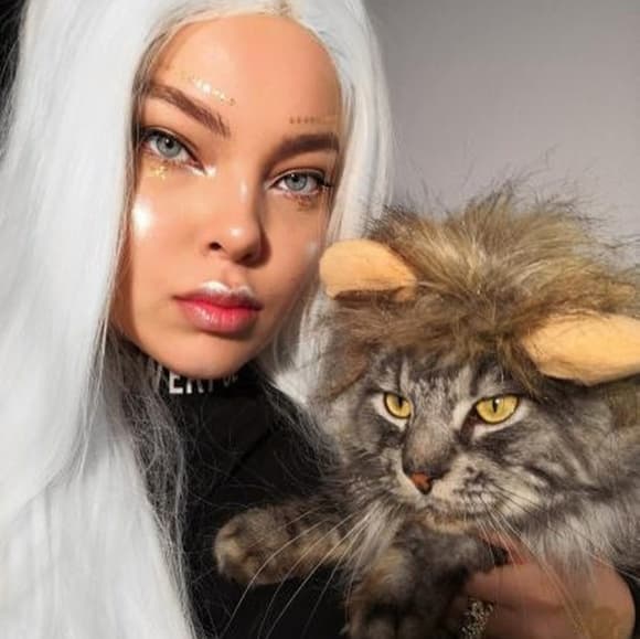 White Beauty Lace Front Wig - Thumbnail 5