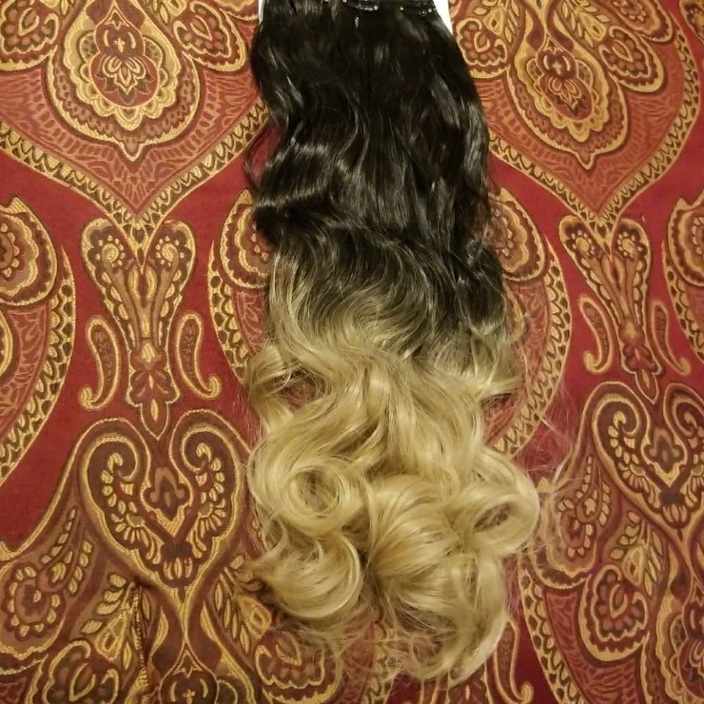 Ombre Blonde Full Head Clip in Extension - Thumbnail 3