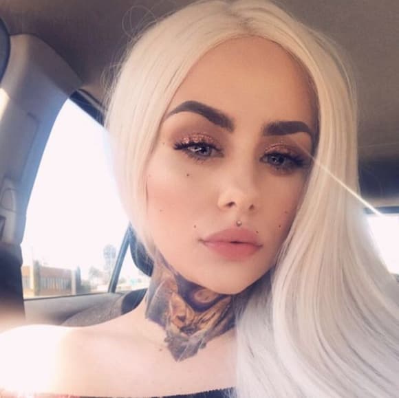 White Blonde Lace Front Wig - Thumbnail 3