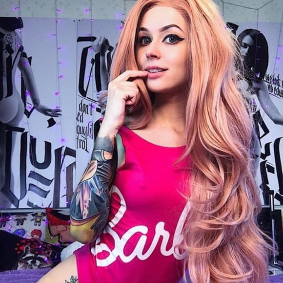 Pink Beauty Lace Front Wig - Thumbnail 2