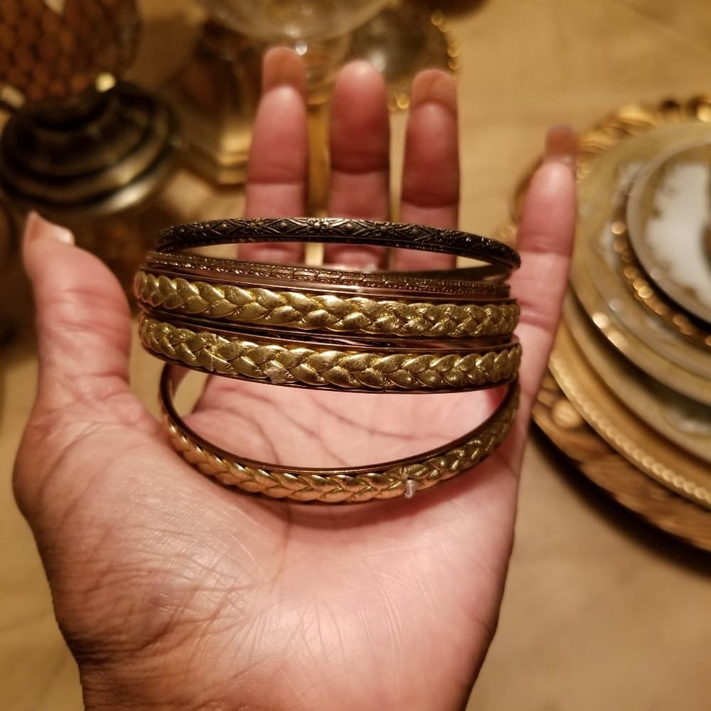 Gold Beauty Bangle Bracelet - Thumbnail 4