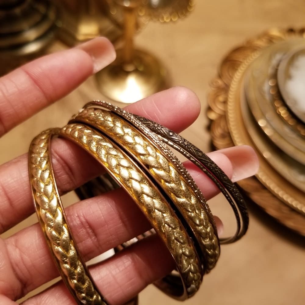 Gold Beauty Bangle Bracelet - Thumbnail 5