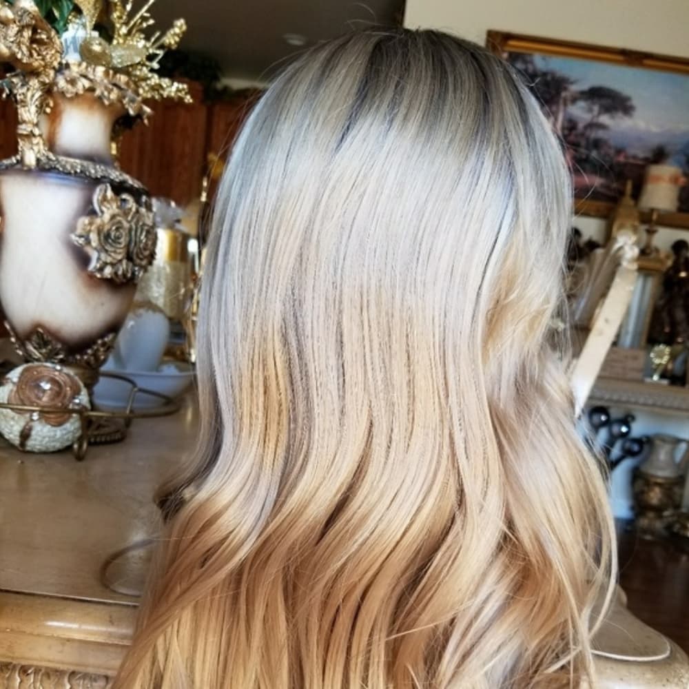 Blonde Ombre Lacefront Wig 22-26 inches long!!! - Thumbnail 5