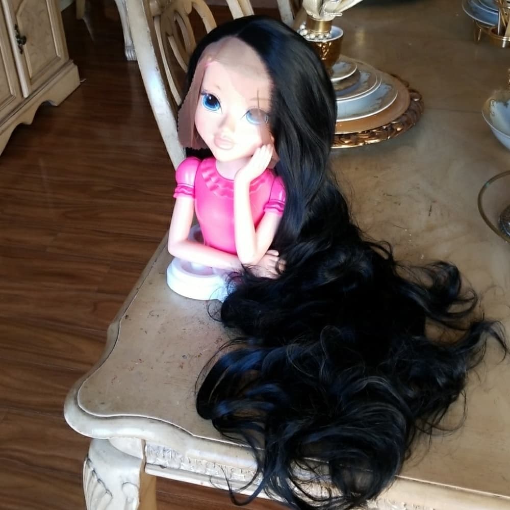 Wavy Beauty Bodywave wig 26-28 inches!! - Thumbnail 3