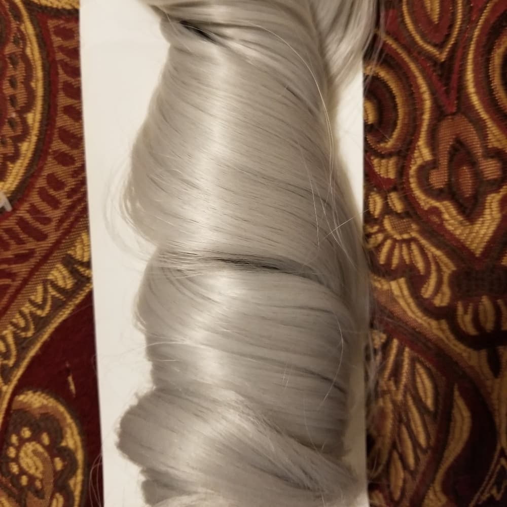 Gray Wavy Full Head Clip in Extension - Thumbnail 5