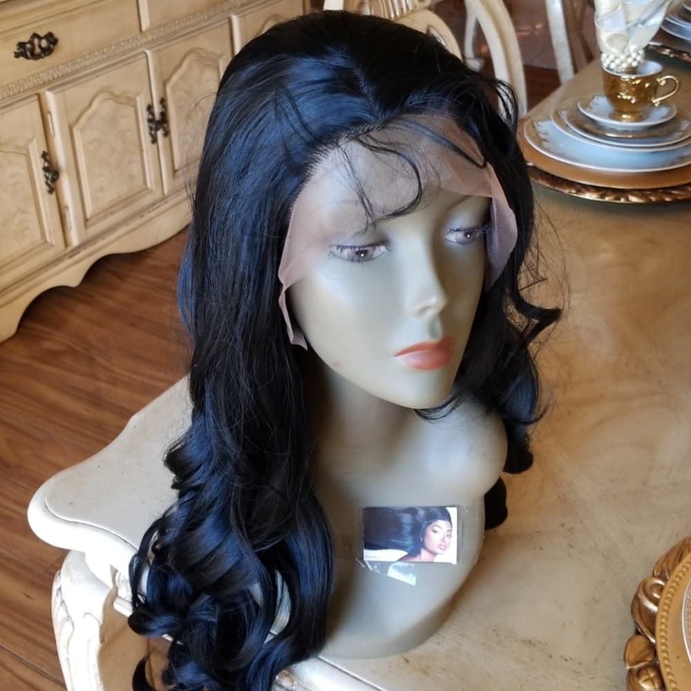 Bodywave Beauty Wig 22-24 inches!! - Thumbnail 2