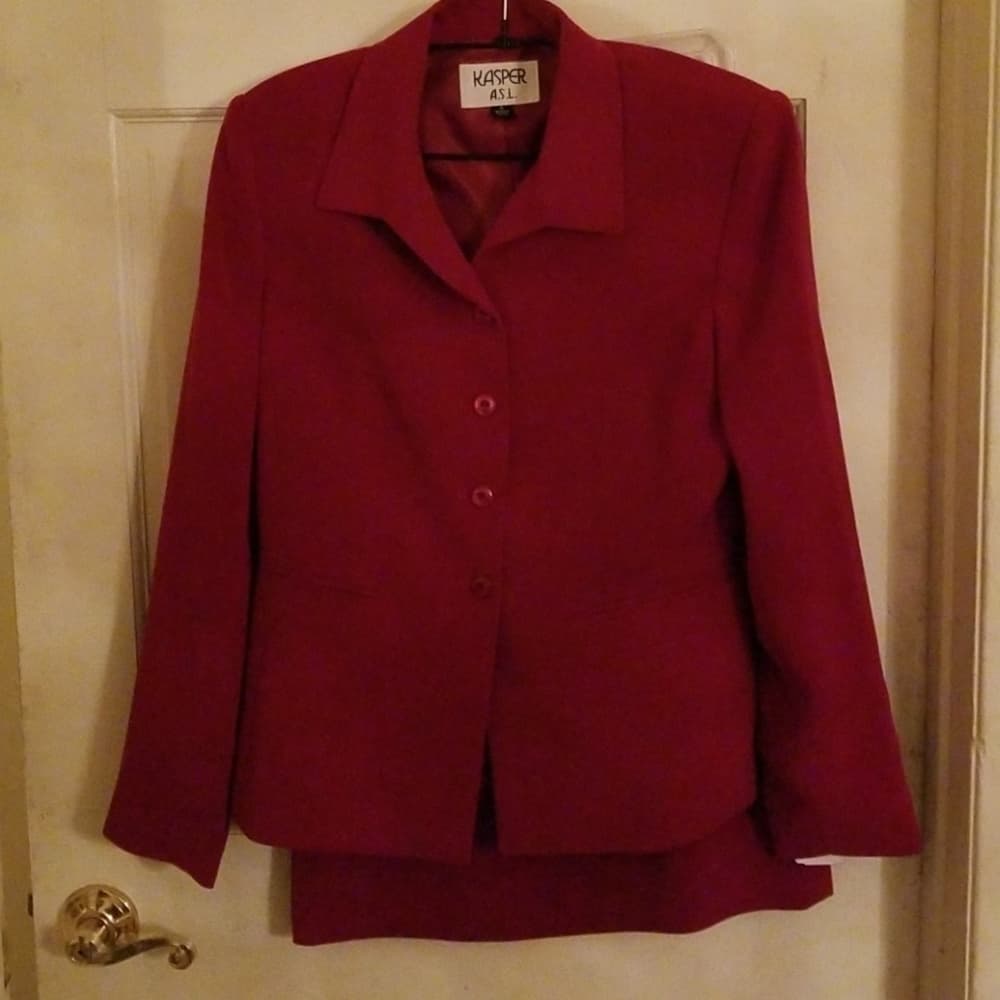 Burgundy Kasper Suit - Thumbnail 2