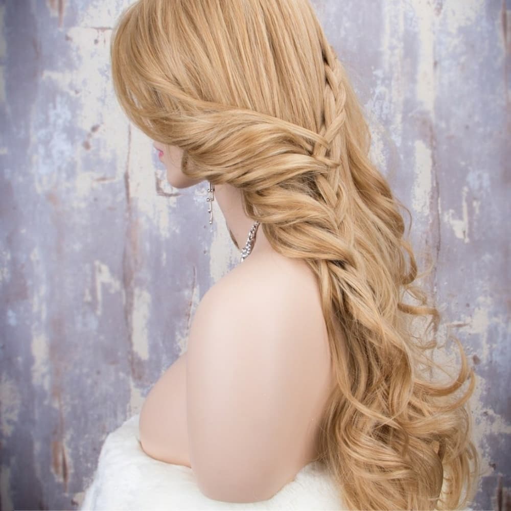 Blonde Beauty Lace Front Wig 22-24 inches!! - Thumbnail 5