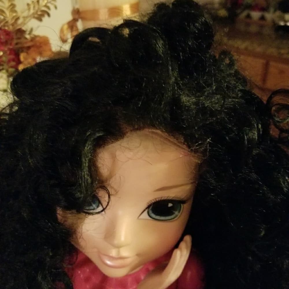 Used Curly Beauty Lacefront 22-24 inches - Thumbnail 2