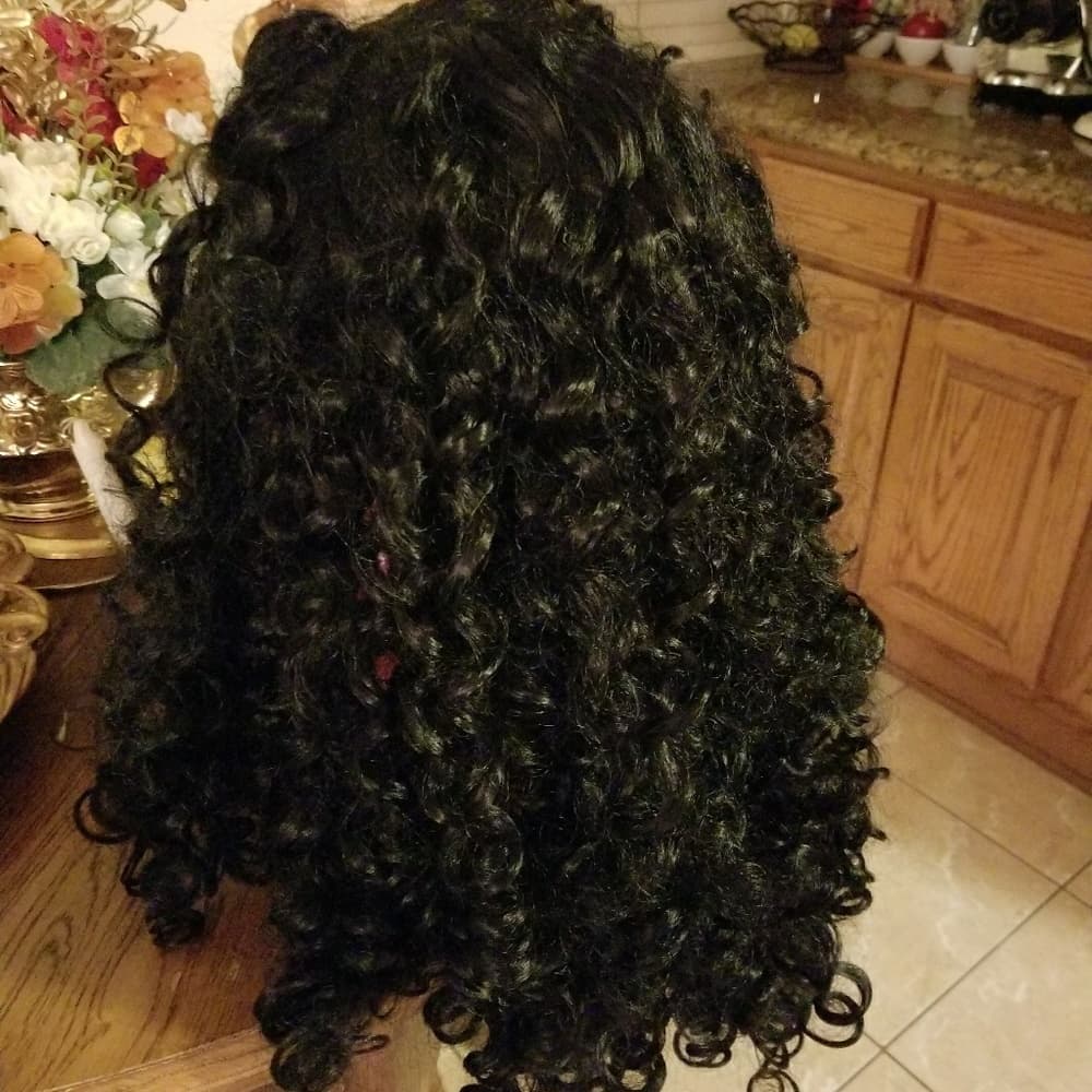 Used Curly Beauty Lacefront 22-24 inches - Thumbnail 3