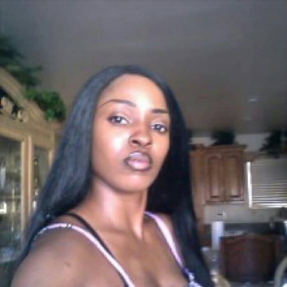 Yaki Straight Lacefront Wig 26-30 inches!! - Thumbnail 4
