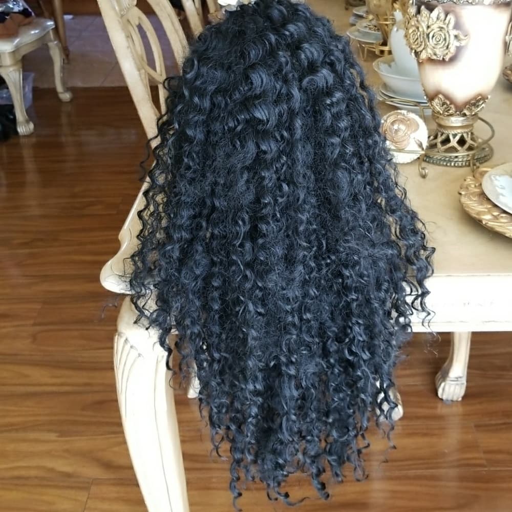 Used Curly Beauty Wig 22-24 inches!! - Thumbnail 2