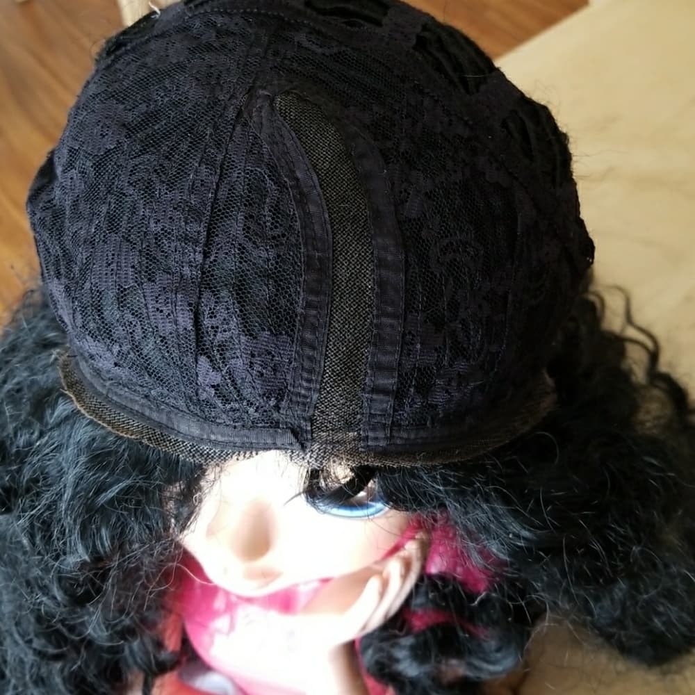 Used Curly Beauty Wig 22-24 inches!! - Thumbnail 7