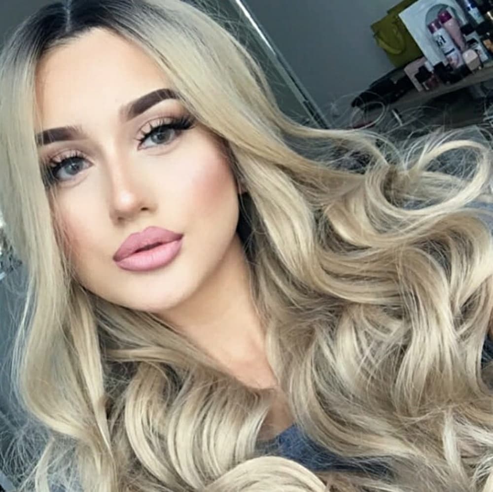 Ombre Blonde Beauty LaceFront Wig 24-26 inches!! - Thumbnail 5