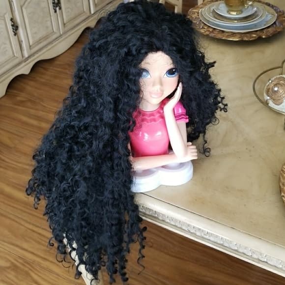 Used Curly Beauty Wig 22-24 inches!! - Thumbnail 9