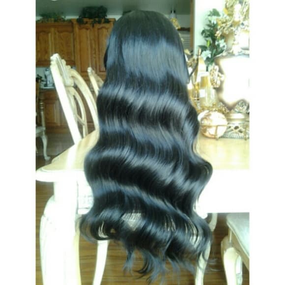 Beautiful Bodywave Lace Front Wig 20-22 inches! - Thumbnail 4