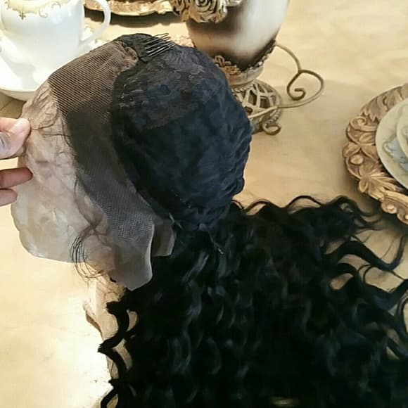 Beautiful Curly Lacefront Front Wig 22-26 inches!! - Thumbnail 3
