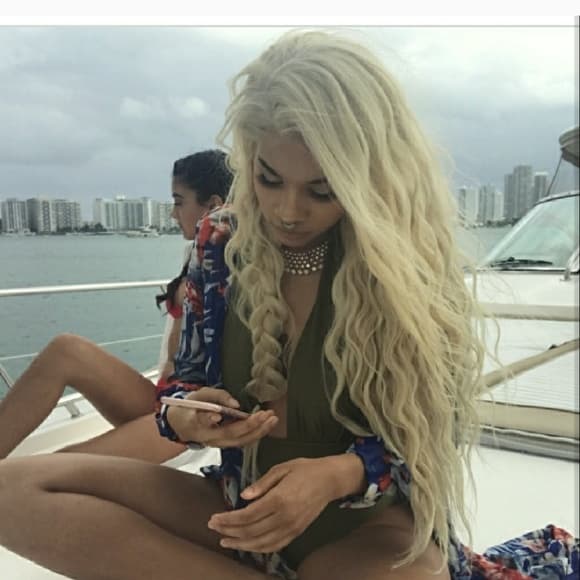 Blonde Wavy Beauty #613 Full Wig - Thumbnail 9