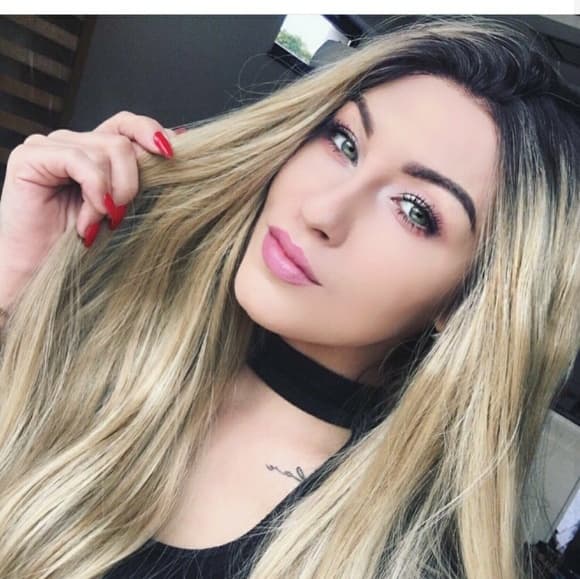 Ombre Blonde Beauty LaceFront Wig Wig 22-24inches! - Thumbnail 2