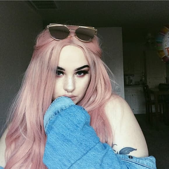Pink Beauty LaceFront Wig 24-26 imches!! - Thumbnail 2