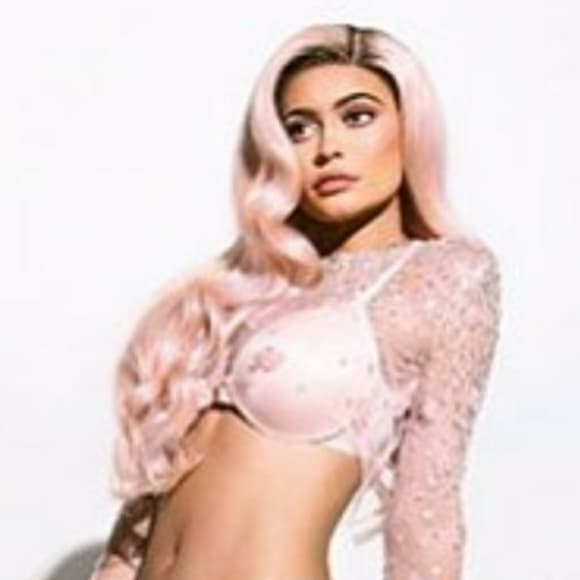 Ombre Pink Beauty LaceFront Wig 26 inches!! - Thumbnail 5