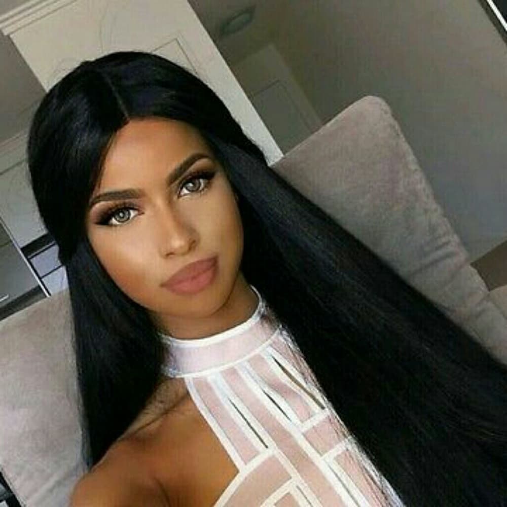 Straight Beauty Lacefront Wig 22-26 inches!! - Thumbnail 4