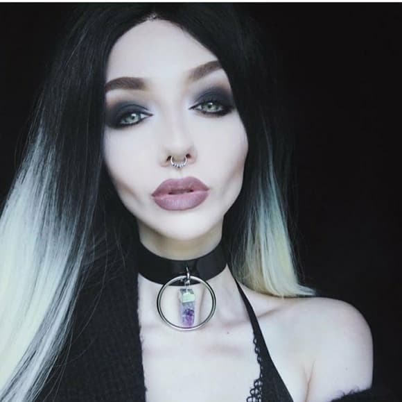 Black Gray Ombre LaceFront Wig 24-26 inches - Thumbnail 2