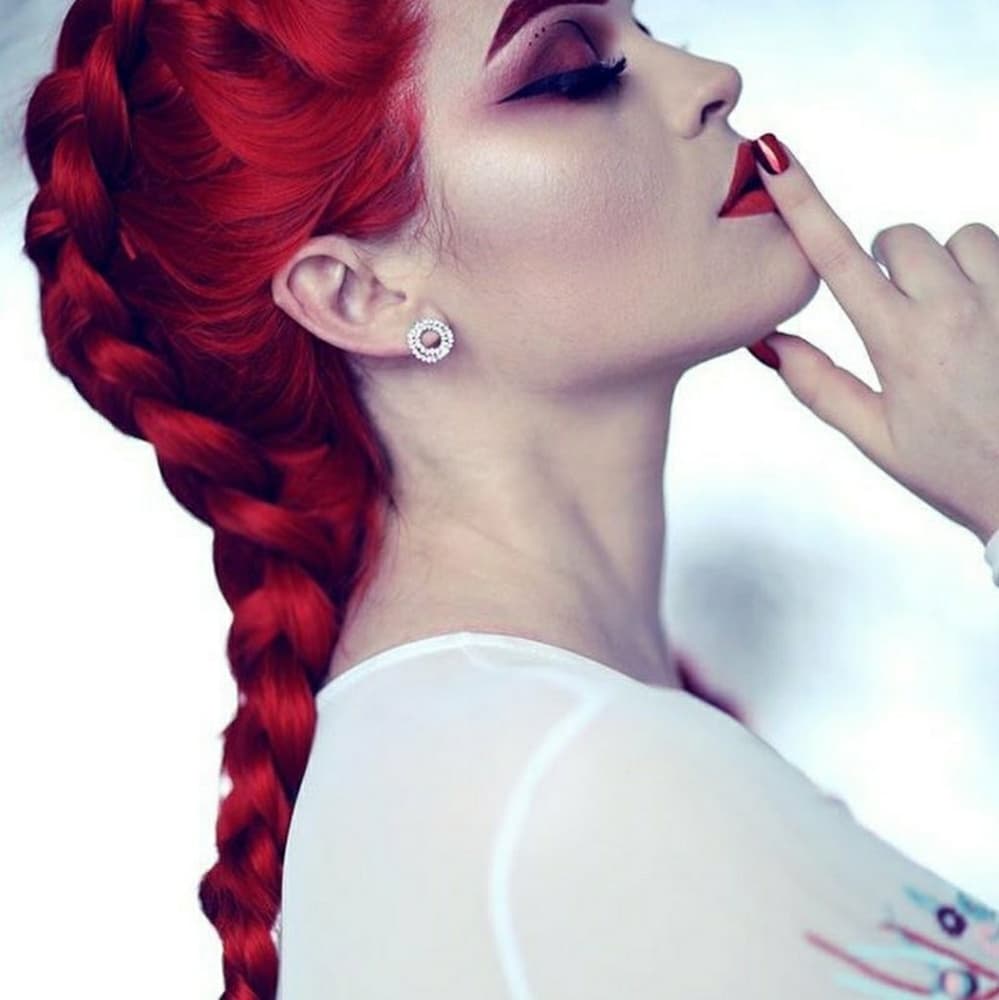 Red Beauty Lacefront Wig 24-28 inches!! - Thumbnail 6